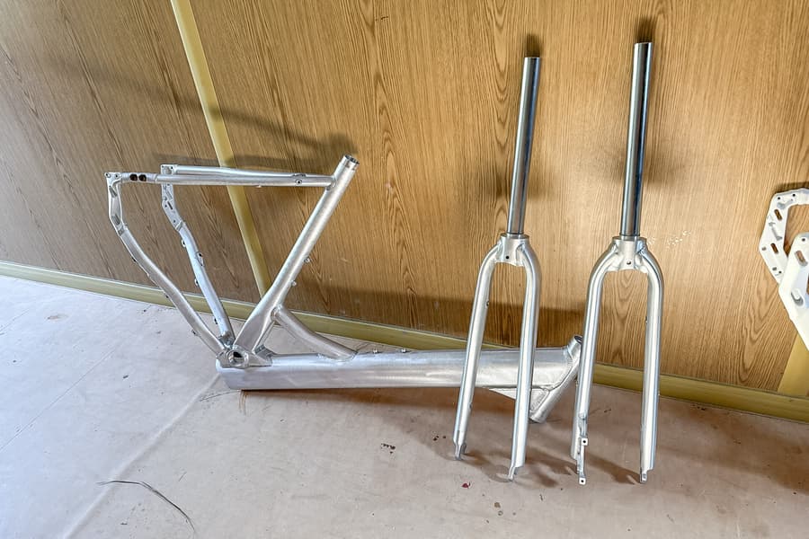 Alu Fahrradrahmen und 2 Gabeln FEDDZ